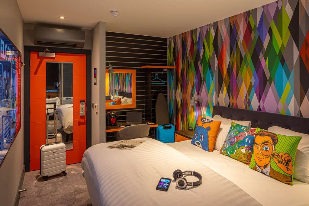 Village Hotel Basingstoke Cameră foto